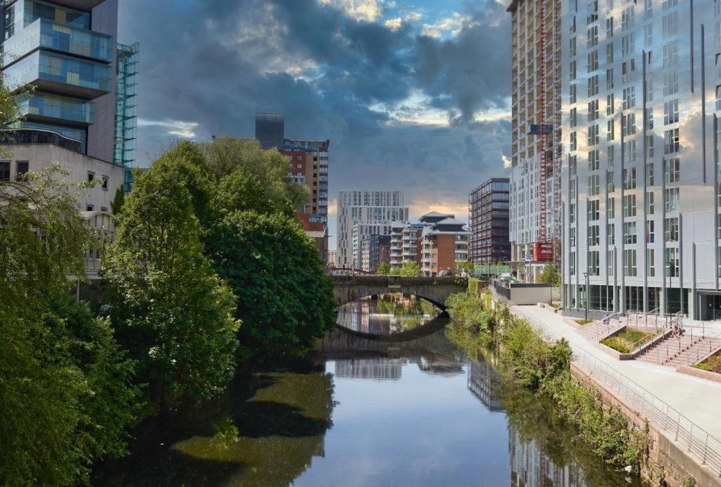 Adelphi Wharf Luxury Apartments Manchester Buitenkant foto